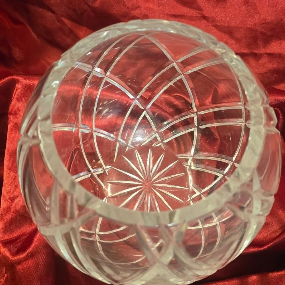 Vintage Heavy Cut Lead Crystal Rose Bowl Round Orb Vase Starburst Base 6 inch